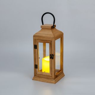 Фонарь декоративный со свечкой, корпус из дерева, коричневый, 15х15х38cм, теплый белый